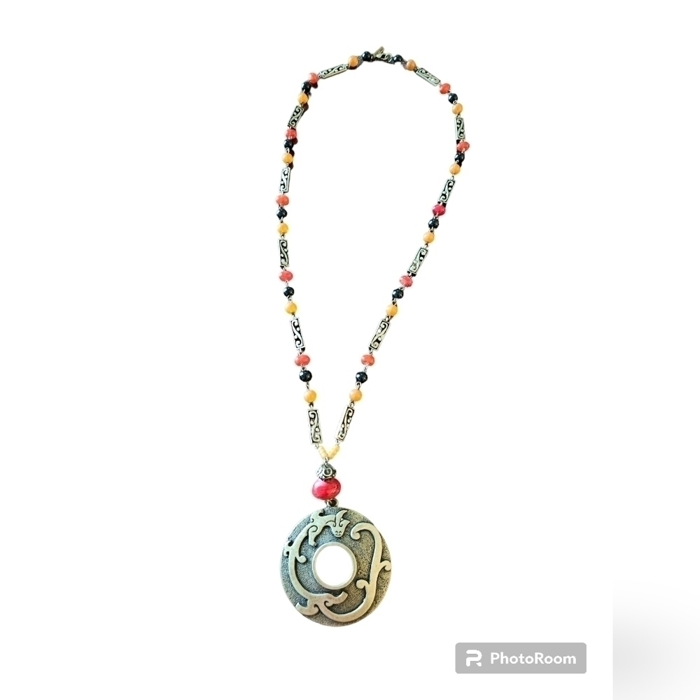 August Max jewelry 20 inch long beaded necklace.